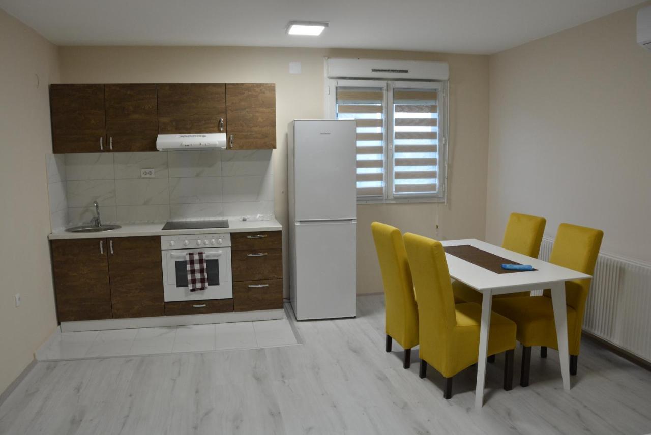 Garden Apartmani Ягодина Екстериор снимка
