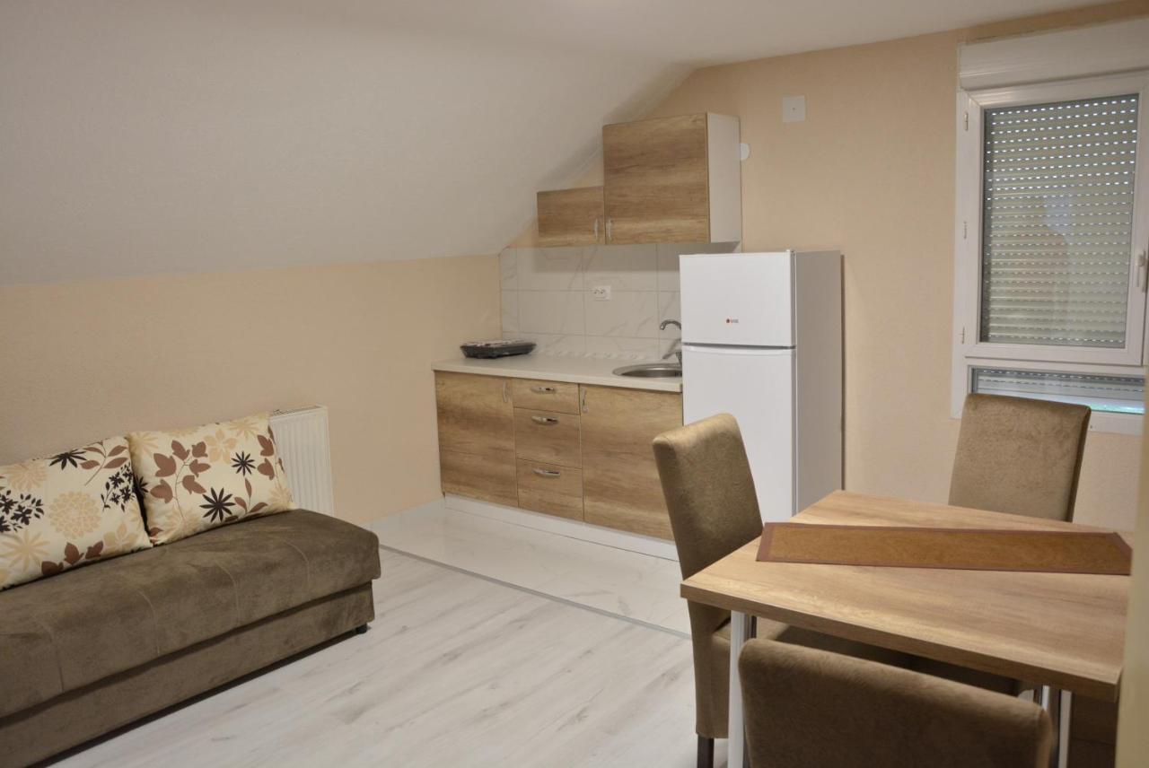 Garden Apartmani Ягодина Екстериор снимка