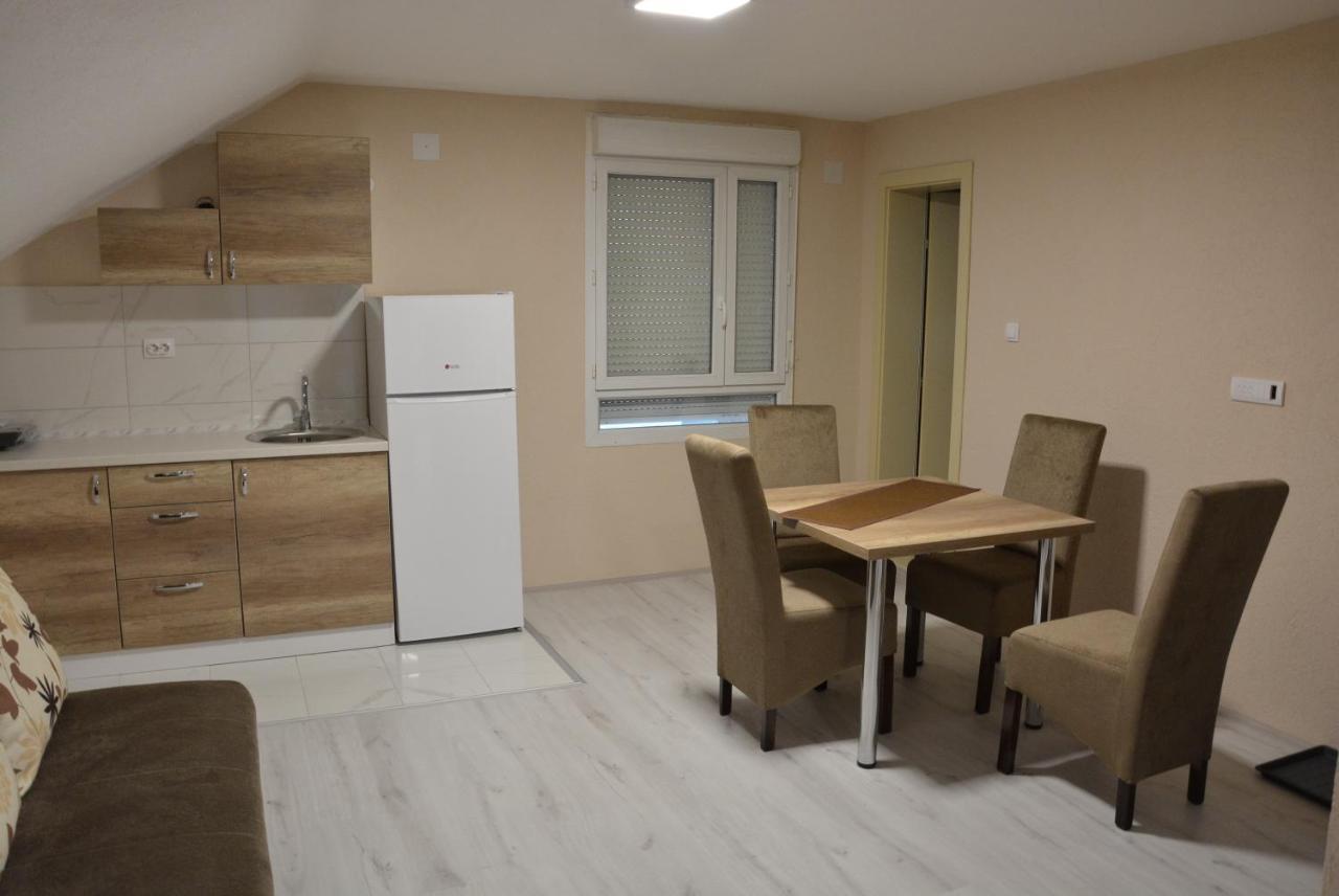 Garden Apartmani Ягодина Екстериор снимка