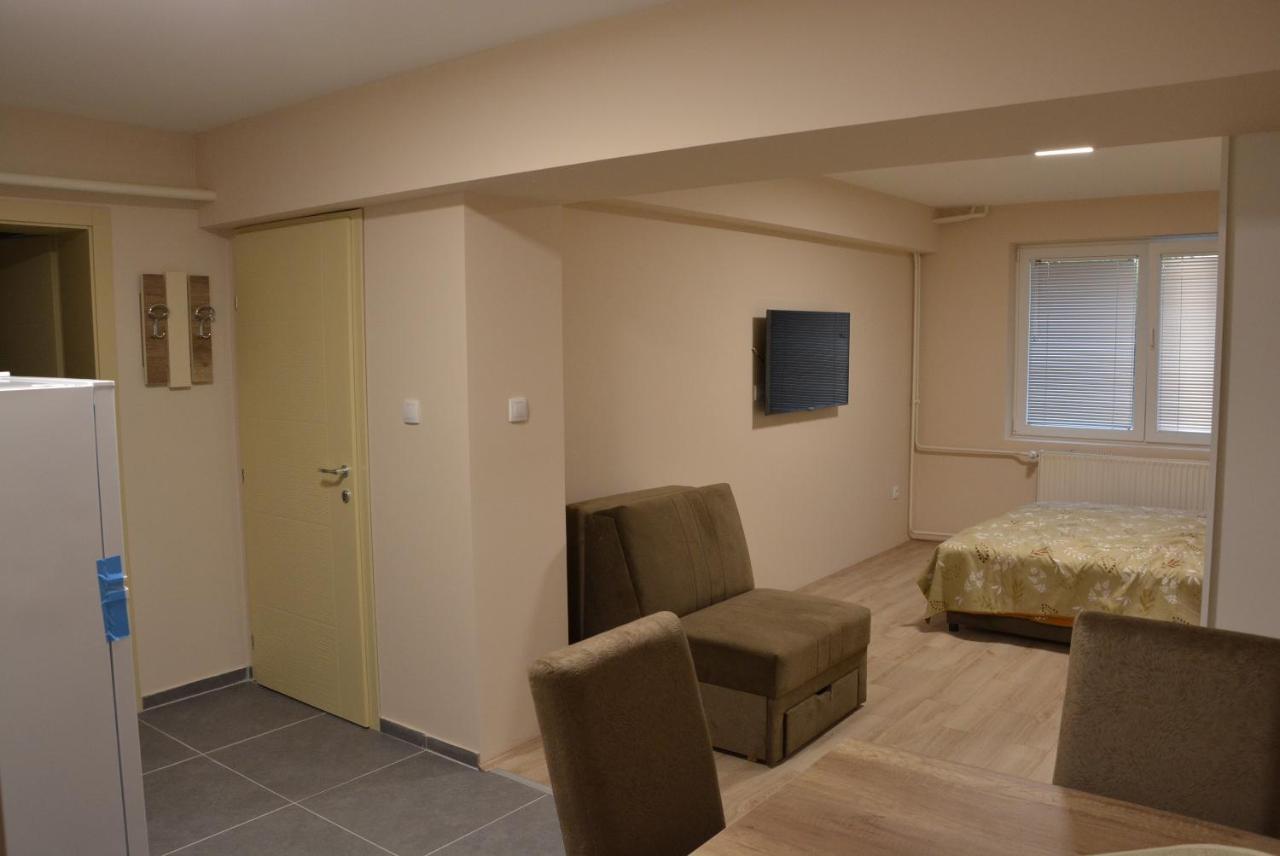 Garden Apartmani Ягодина Екстериор снимка