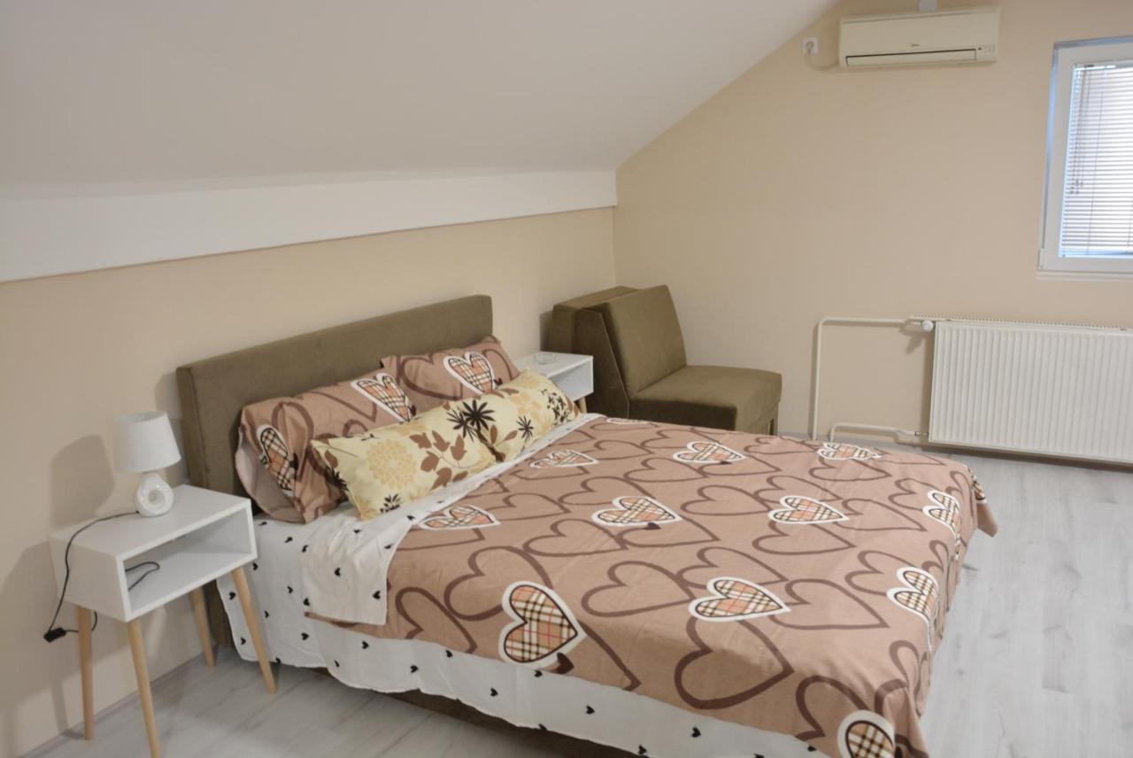 Garden Apartmani Ягодина Екстериор снимка
